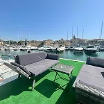 Botel Houseboat Bluseadream Dolphin 2 *