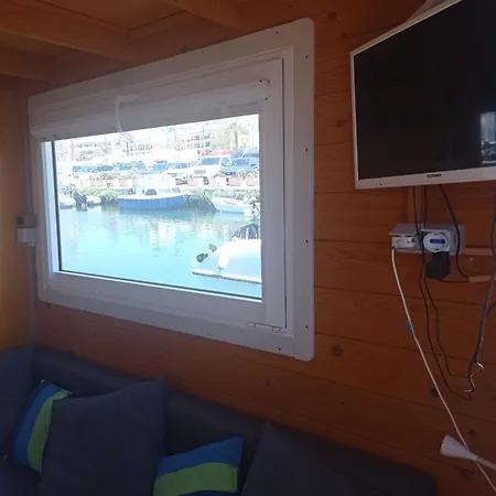 Houseboat Bluseadream