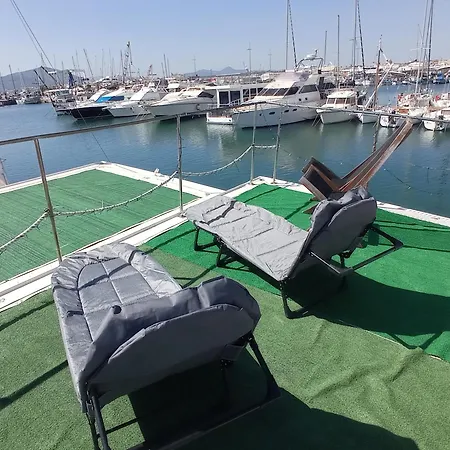 Úszó hotel Houseboat Bluseadream *