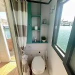 Houseboat Bluseadream Dolphin 2 Botel